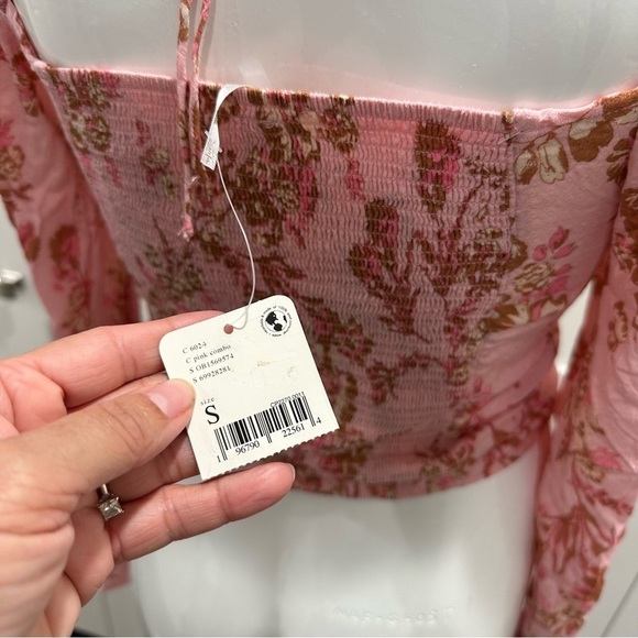 Free People Hilary Printed Top in Pink Combo Size Small - Picture 8 of 9
